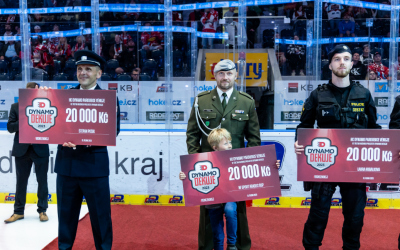 Hokejové Dynamo již potřetí děkovalo hrdinům. Za pomoc hendikepovaným dětem byl oceněn rotný Pavel Stross
